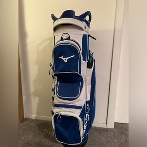 Mizuno BR-D4C cart bag